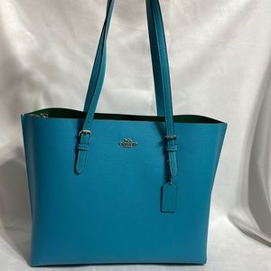 Coach Leather Mollie Tote. Like Brand New. Comes with a dust bag.